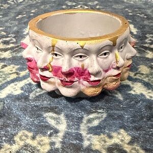 Multicolor Face Planter